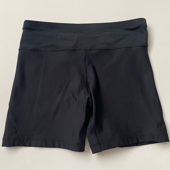 Under Armour Shorty Shorts 4” Women’s Size Small - Picture 2 of 6
